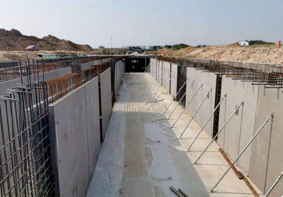 领导扒开我奶罩吸我奶头视频