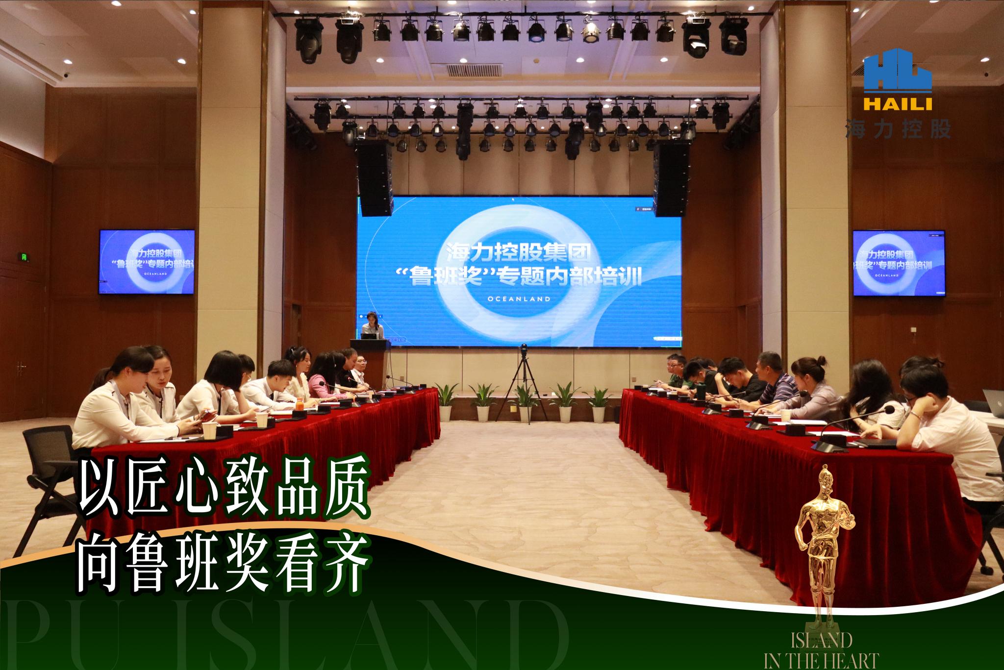 领导扒开我奶罩吸我奶头视频